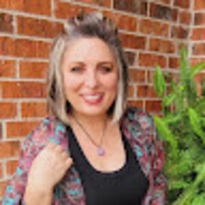 Meet your Posher, Reneé d.